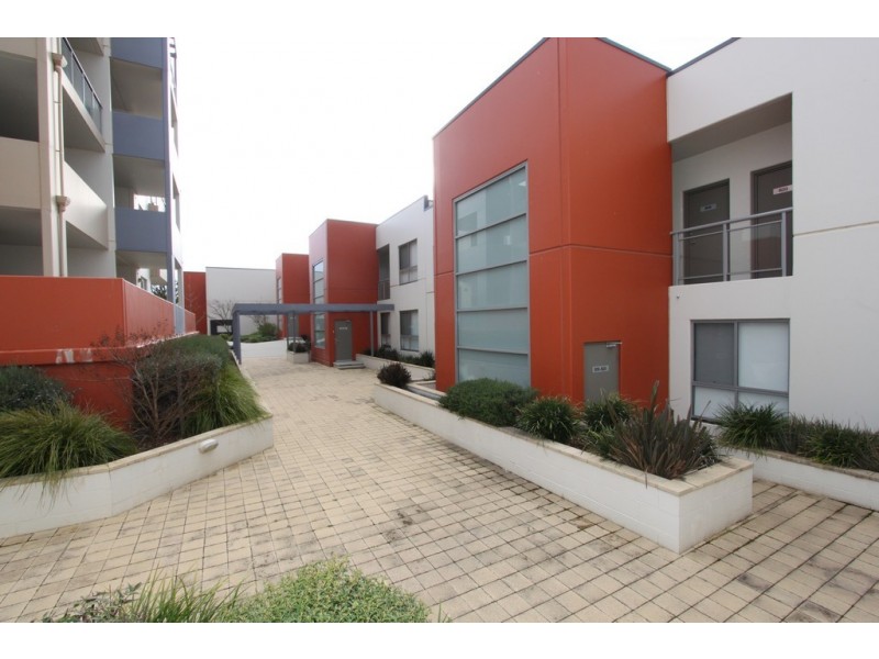 13B/17 Uriarra Road, Queanbeyan NSW 2620