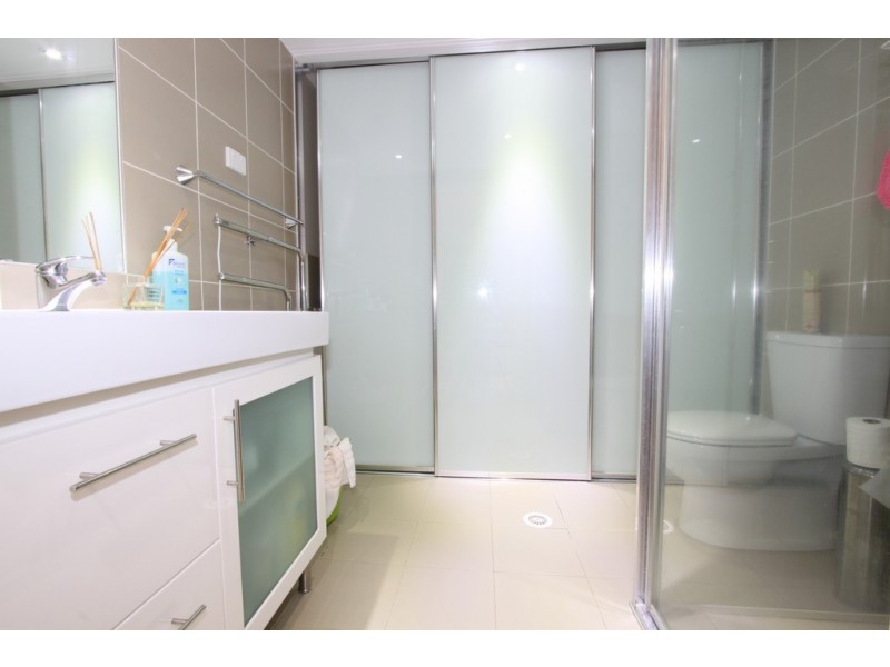 13B/17 Uriarra Road, Queanbeyan NSW 2620