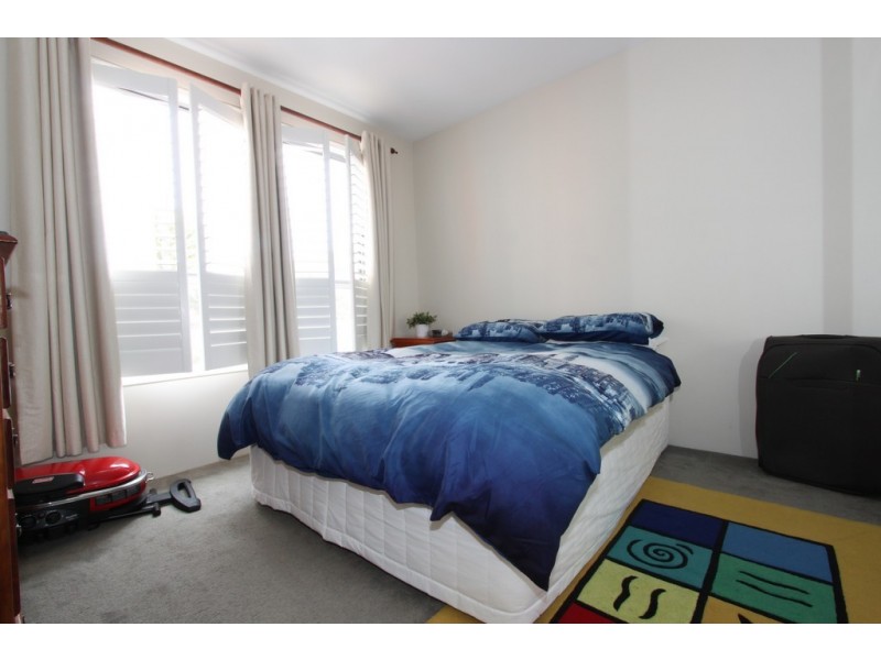 13B/17 Uriarra Road, Queanbeyan NSW 2620