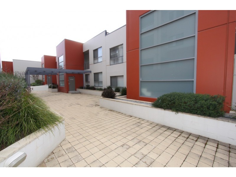 13B/17 Uriarra Road, Queanbeyan NSW 2620