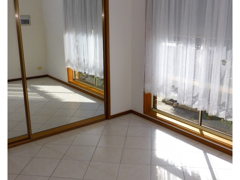 22/27 Elm Way, Jerrabomberra NSW 2619