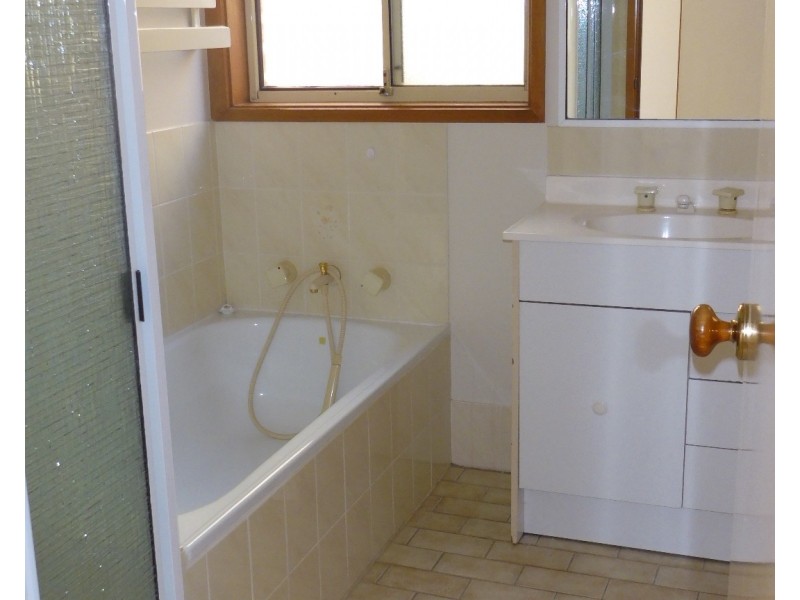 22/27 Elm Way, Jerrabomberra NSW 2619