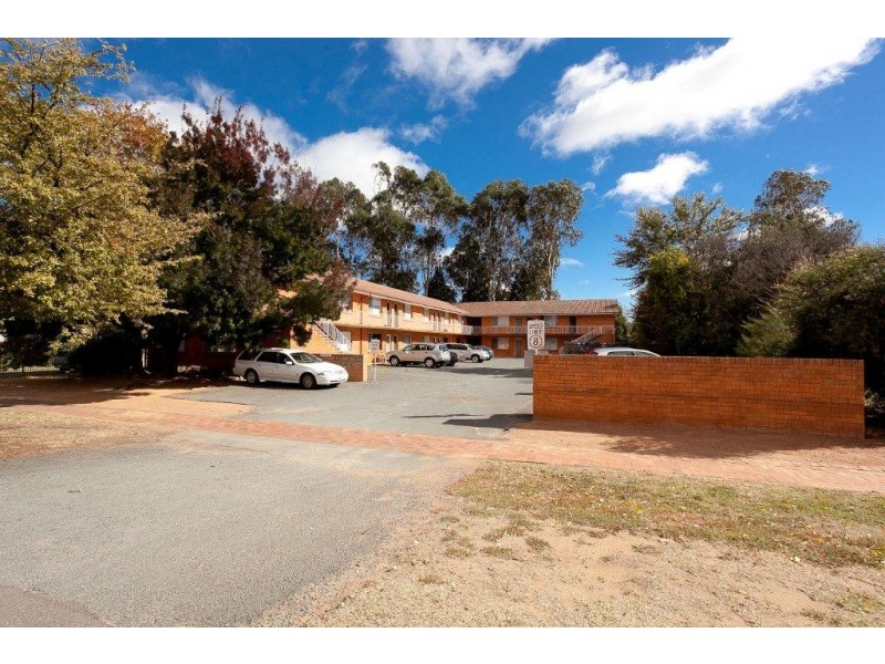 9/10 MacQuoid, Queanbeyan NSW 2620