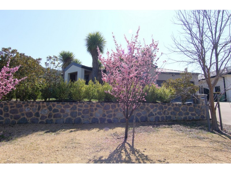 10 Allambee Street, Jerrabomberra NSW 2619