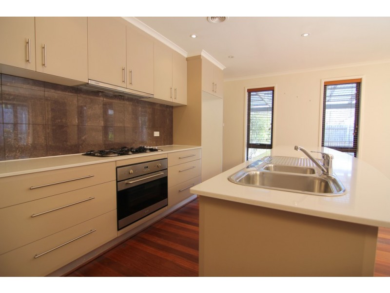 10 Allambee Street, Jerrabomberra NSW 2619