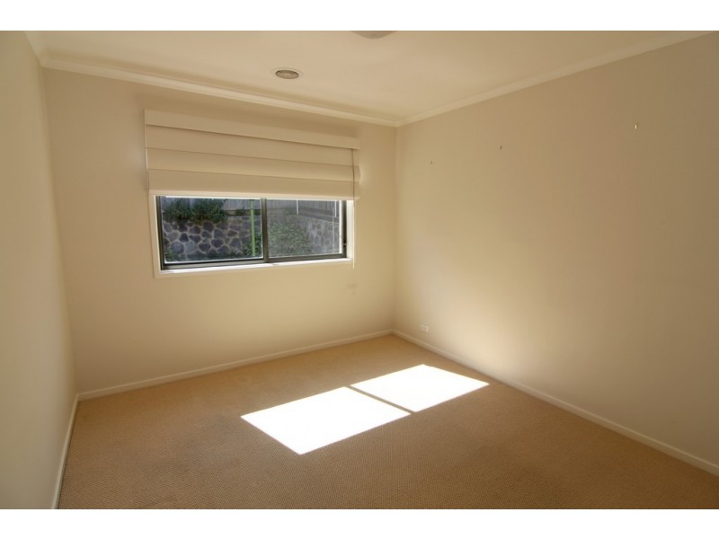 10 Allambee Street, Jerrabomberra NSW 2619
