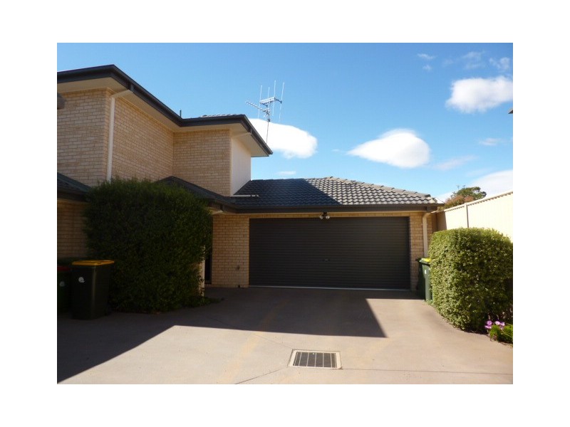 3/20 Broughton Place, Queanbeyan NSW 2620