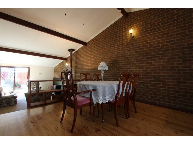 3/45 Christopher Crescent, Queanbeyan NSW 2620