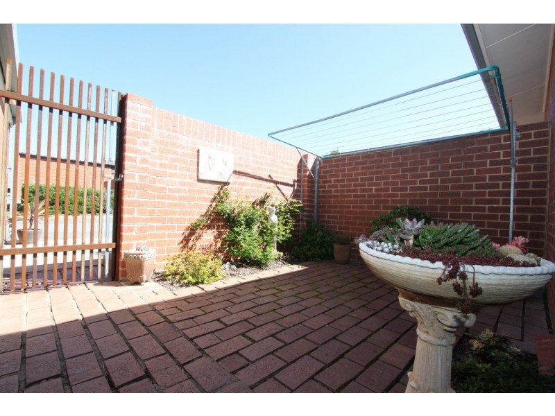 3/45 Christopher Crescent, Queanbeyan NSW 2620