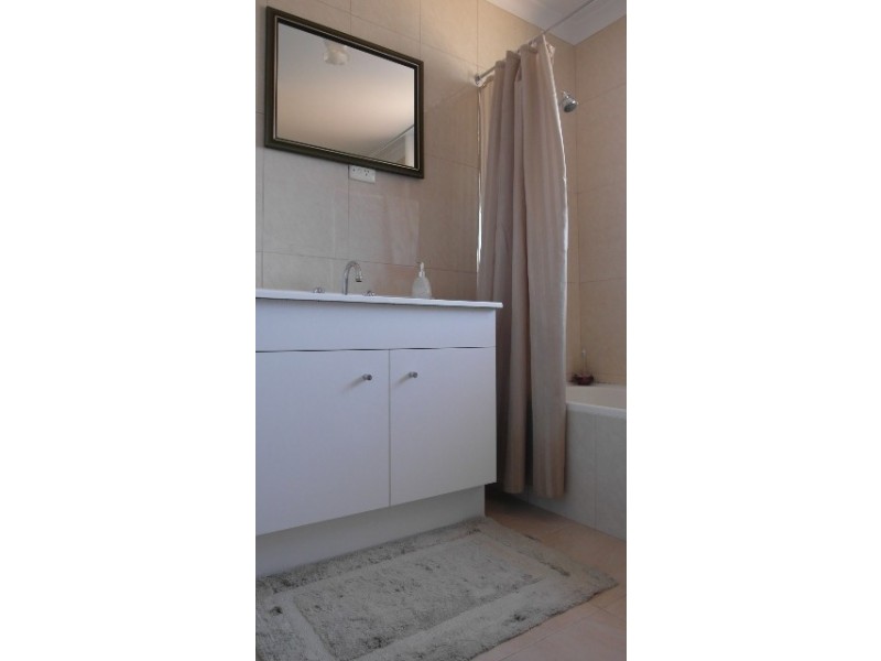 4/22 Bungendore Road, Queanbeyan NSW 2620