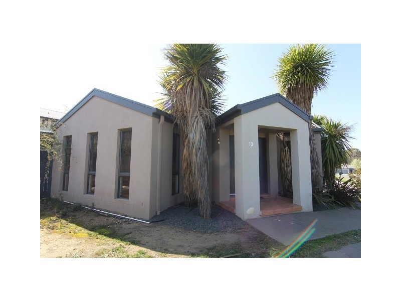 10 Allambee Street, Jerrabomberra NSW 2619