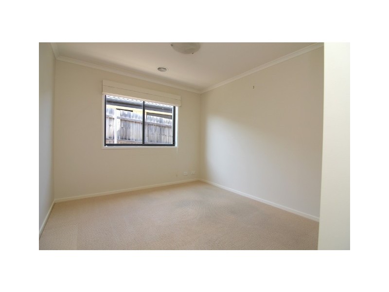 10 Allambee Street, Jerrabomberra NSW 2619