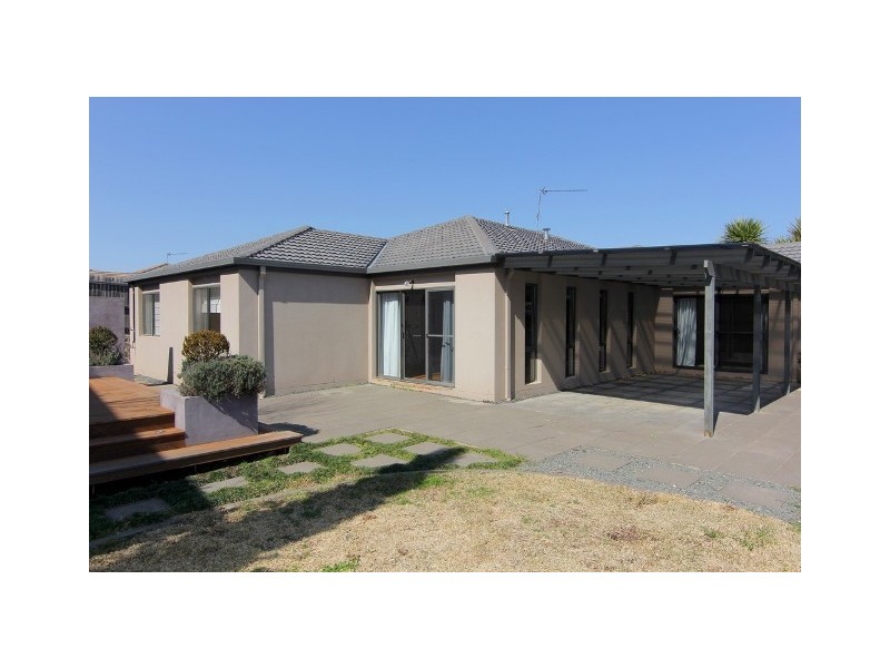 10 Allambee Street, Jerrabomberra NSW 2619