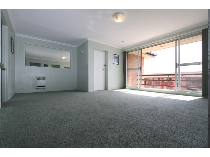9/102 Henderson Road, Queanbeyan NSW 2620