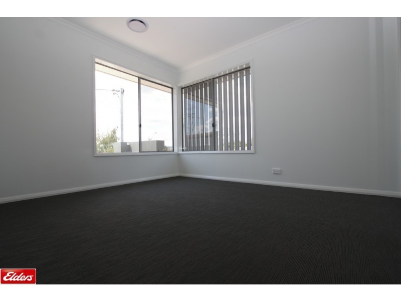 76-78 Uriarra Road, Queanbeyan NSW 2620