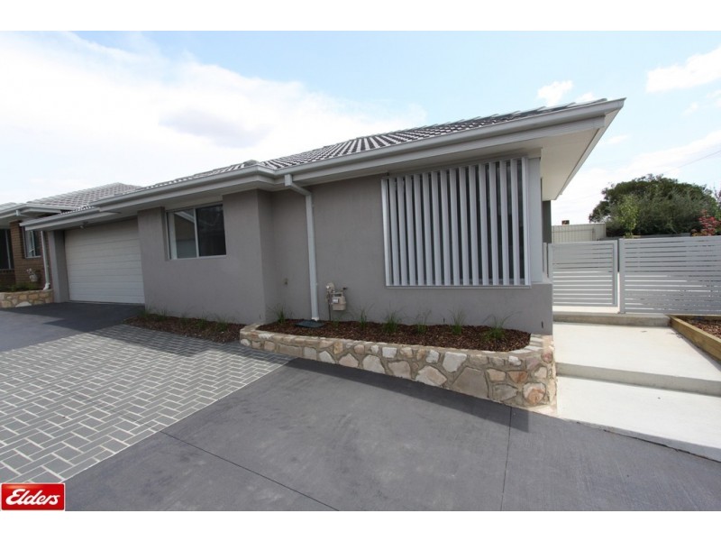 76-78 Uriarra Road, Queanbeyan NSW 2620