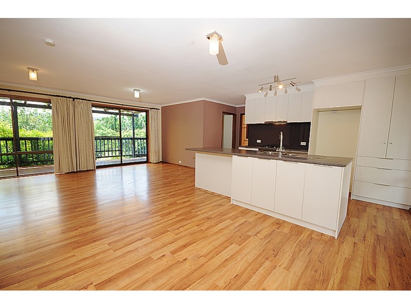 39 Emery Crescent, Queanbeyan NSW 2620