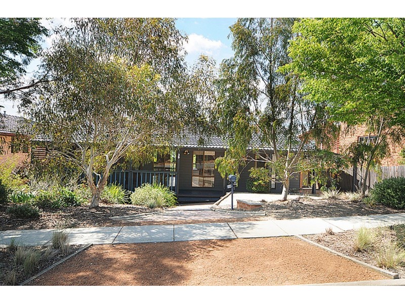 39 Emery Crescent, Queanbeyan NSW 2620