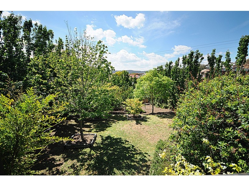 39 Emery Crescent, Queanbeyan NSW 2620