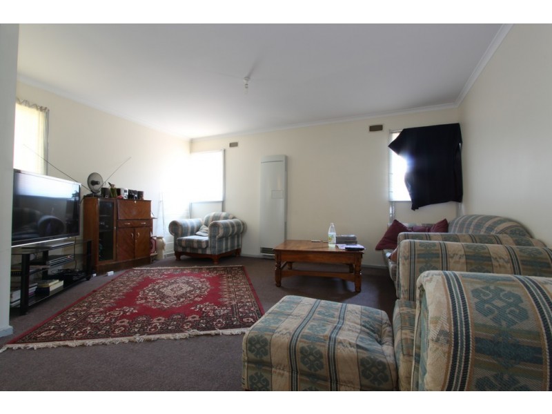 6 Karri Crescent, Queanbeyan NSW 2620