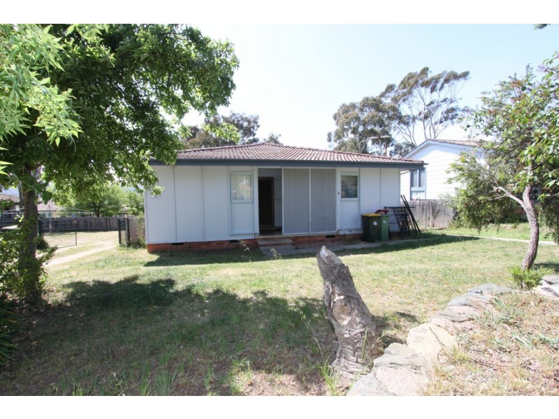 6 Karri Crescent, Queanbeyan NSW 2620