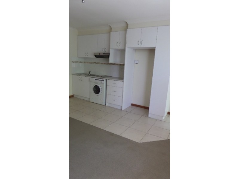 2/7-11 Broughton Place, Queanbeyan NSW 2620