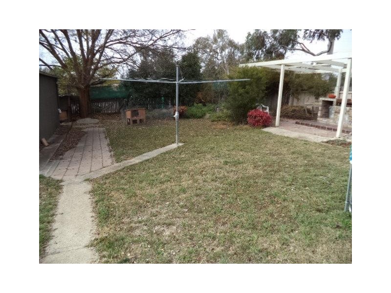 46 Hayley Crescent, Queanbeyan NSW 2620