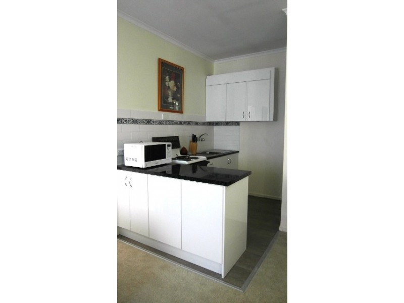 2A Ullamulla Crescent, Queanbeyan NSW 2620