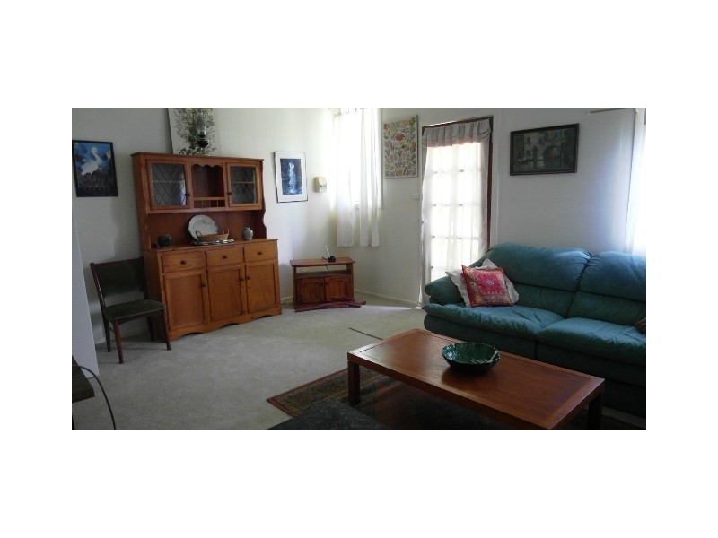 2A Ullamulla Crescent, Queanbeyan NSW 2620