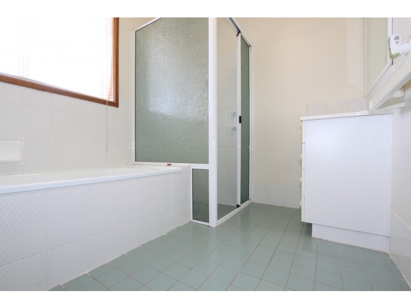 8/103 Bicentennial Drive, Jerrabomberra NSW 2619