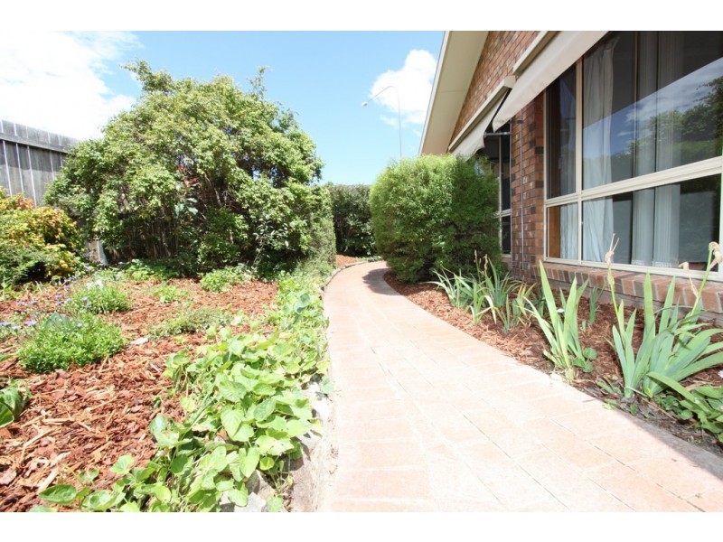 8/103 Bicentennial Drive, Jerrabomberra NSW 2619