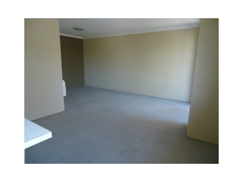 18/9 Crest Road, Queanbeyan NSW 2620