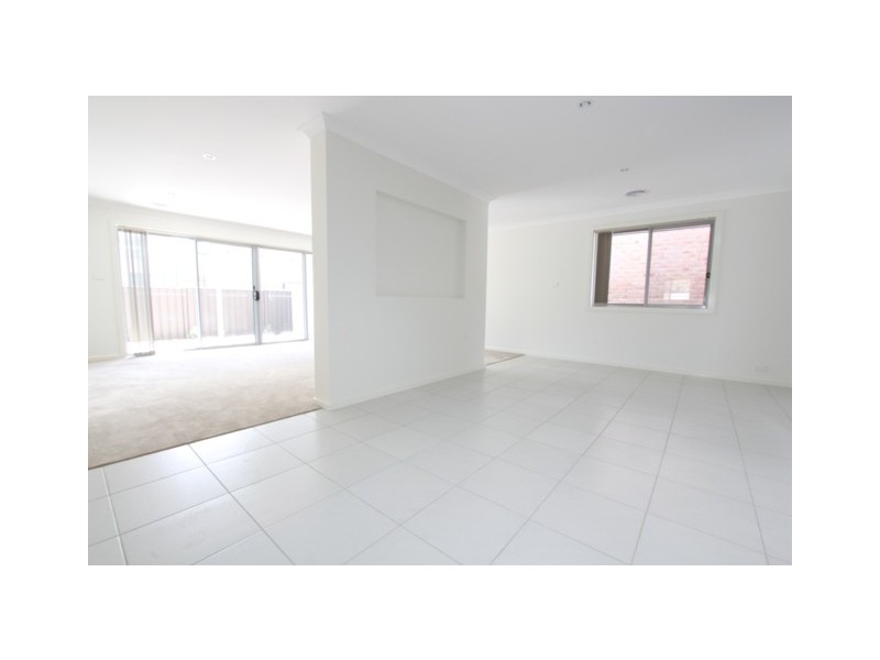 1/12 Mulloon, Queanbeyan NSW 2620