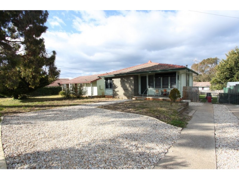 21 Karri Crescent, Queanbeyan NSW 2620