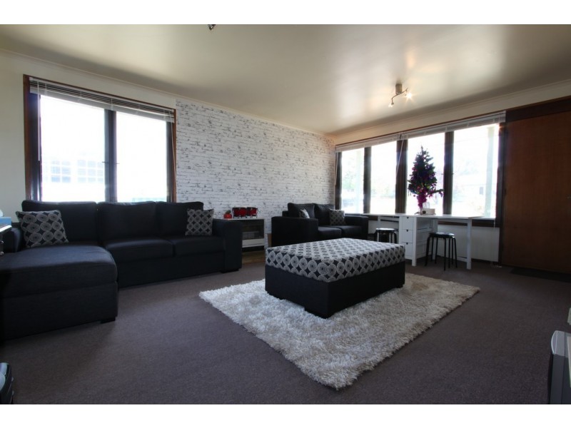 21 Karri Crescent, Queanbeyan NSW 2620