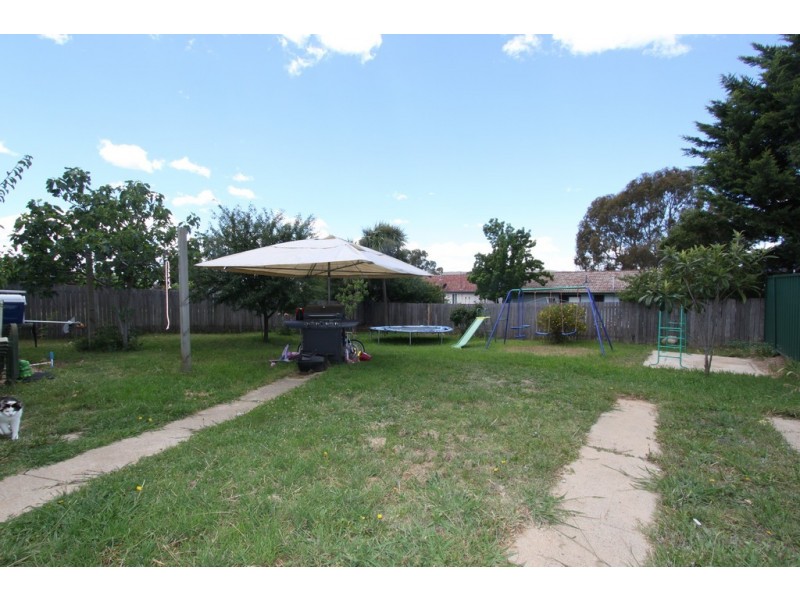 21 Karri Crescent, Queanbeyan NSW 2620