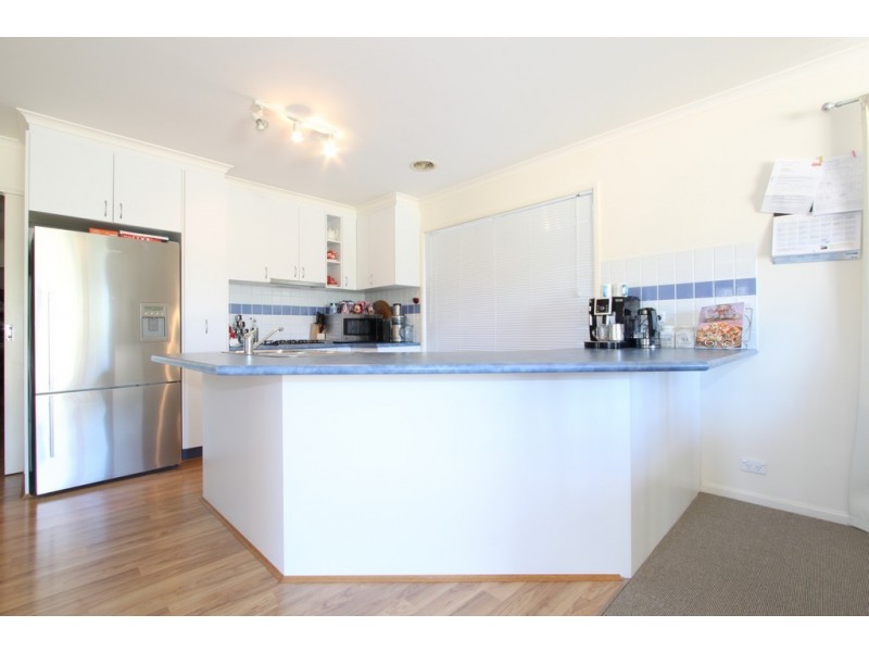 13 Tooroonga Crescent, Jerrabomberra NSW 2619