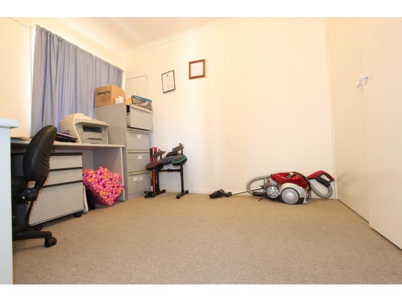 13 Tooroonga Crescent, Jerrabomberra NSW 2619
