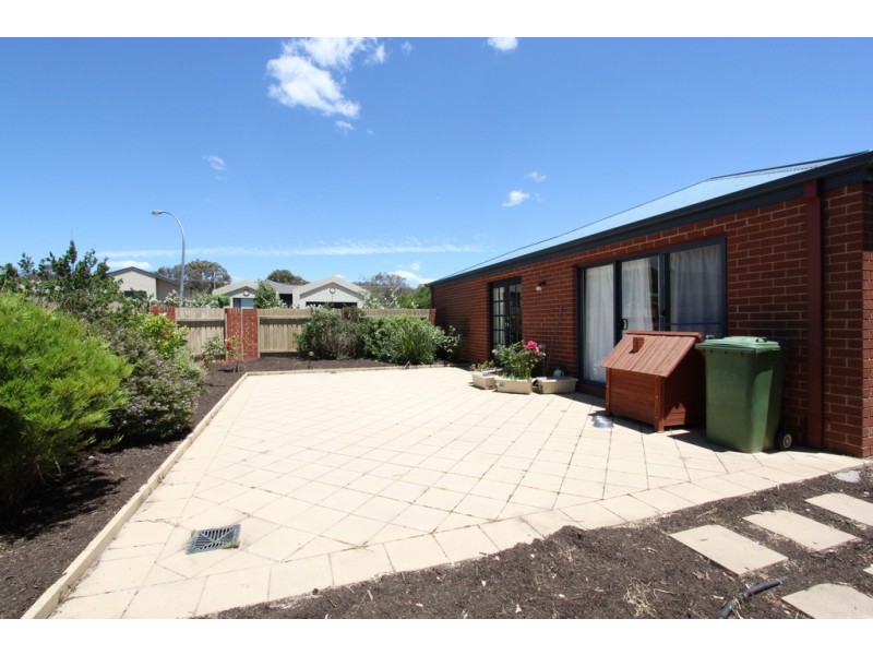 13 Tooroonga Crescent, Jerrabomberra NSW 2619