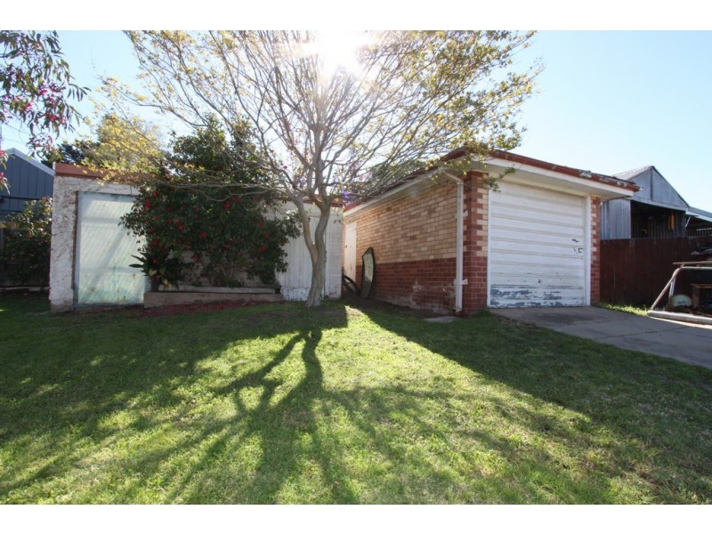 39 The Crescent, Queanbeyan NSW 2620