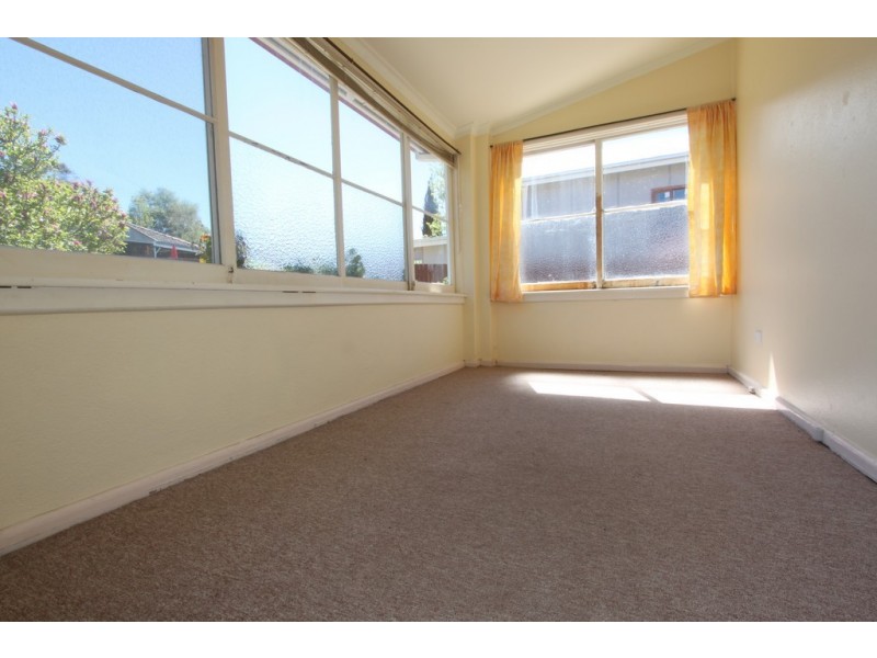 39 The Crescent, Queanbeyan NSW 2620