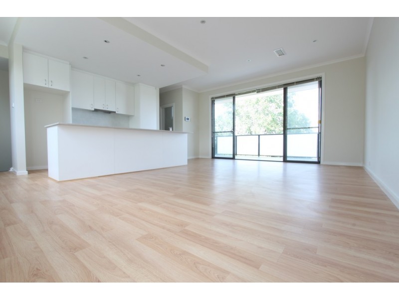 3/5 McKeahnie Street, Queanbeyan NSW 2620