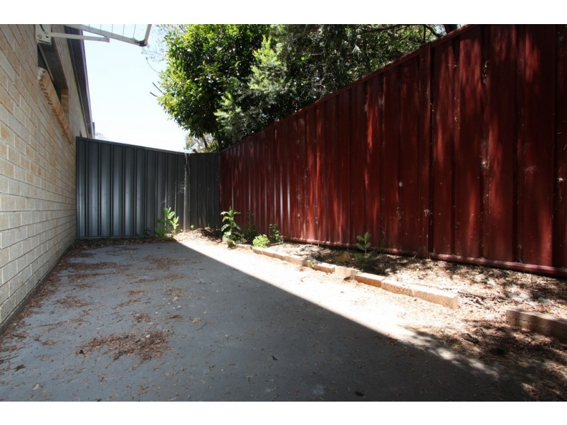 3/5 McKeahnie Street, Queanbeyan NSW 2620