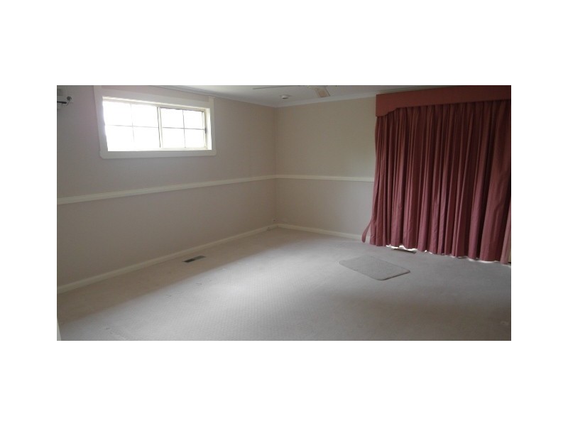 94 Ross Road, Queanbeyan NSW 2620