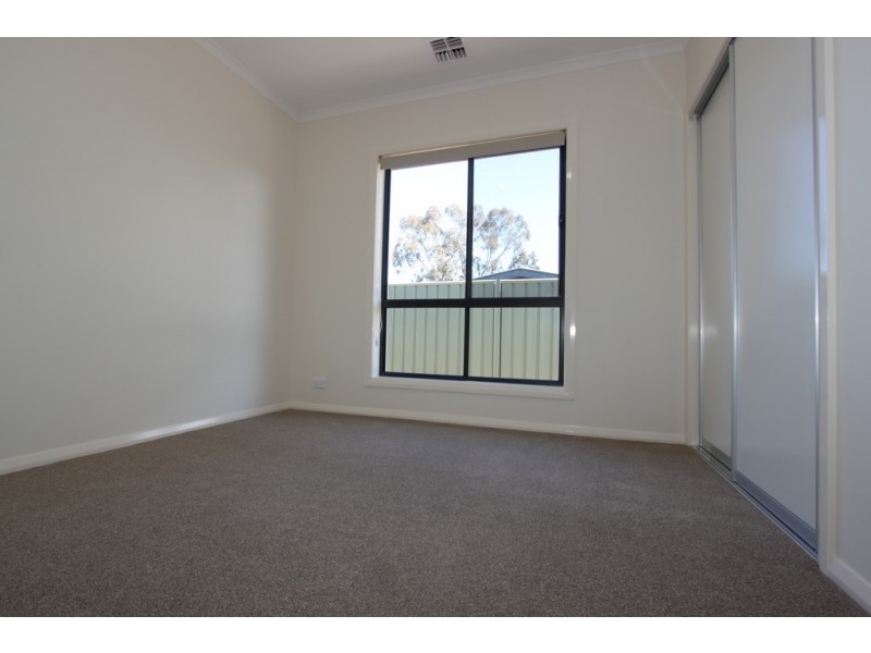 4/76-78 Uriarra Road, Queanbeyan NSW 2620