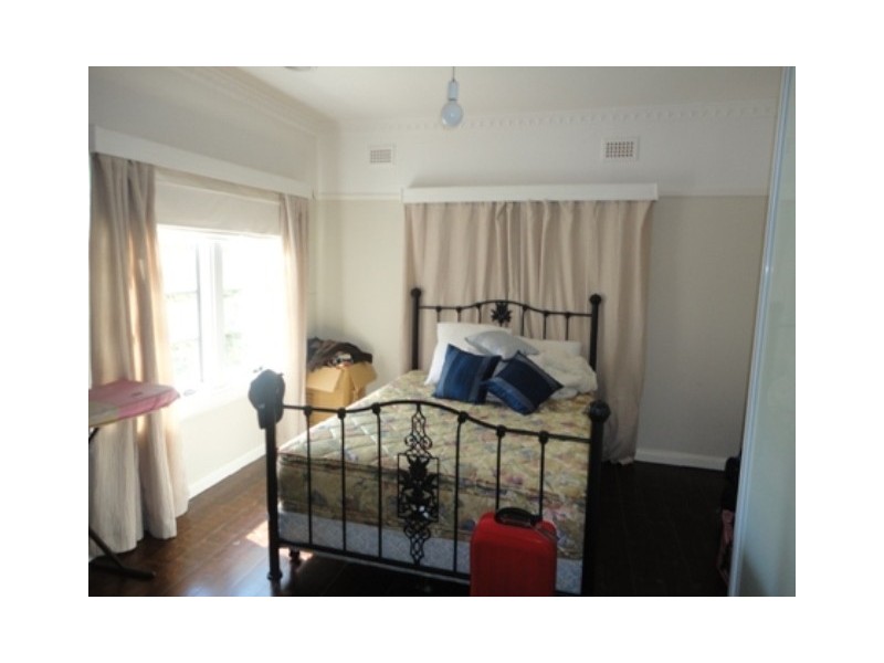 34 Cooma Street, Queanbeyan NSW 2620