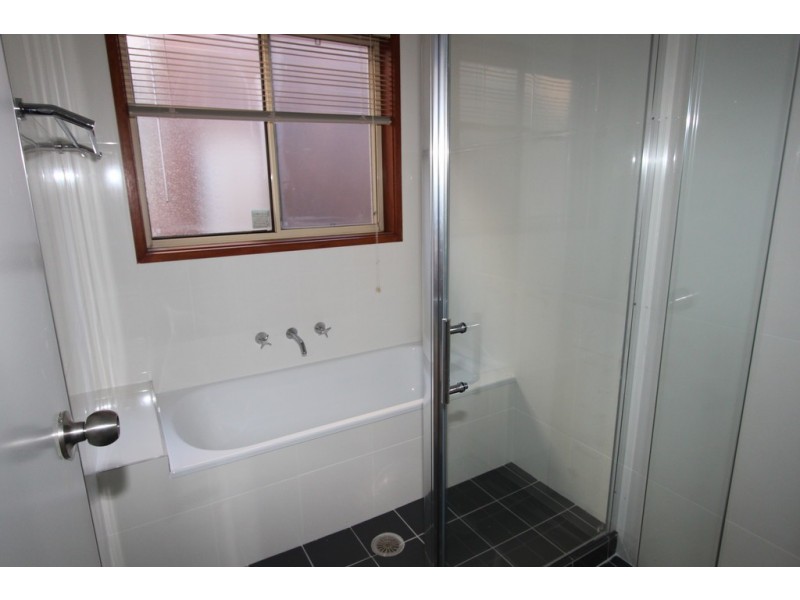 20/27 Elm Way, Jerrabomberra NSW 2619