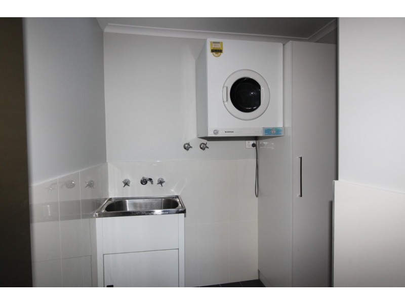 20/27 Elm Way, Jerrabomberra NSW 2619