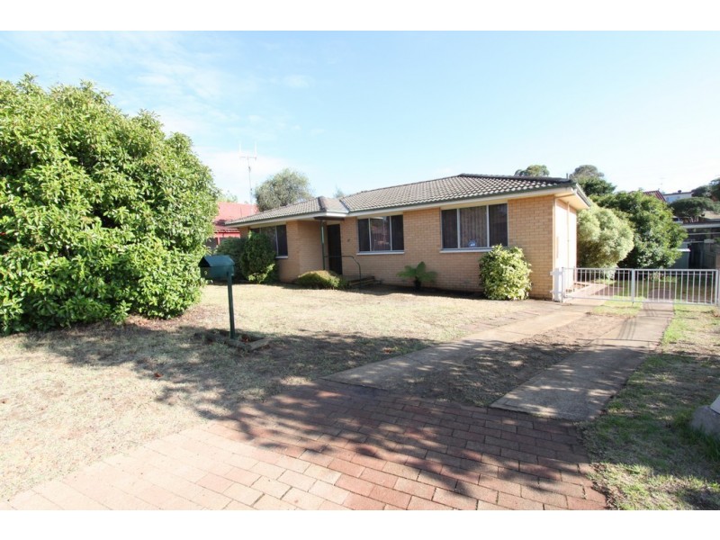 9 Lily Place, Queanbeyan NSW 2620