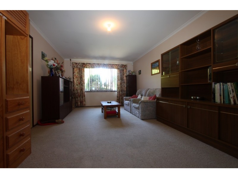 9 Lily Place, Queanbeyan NSW 2620